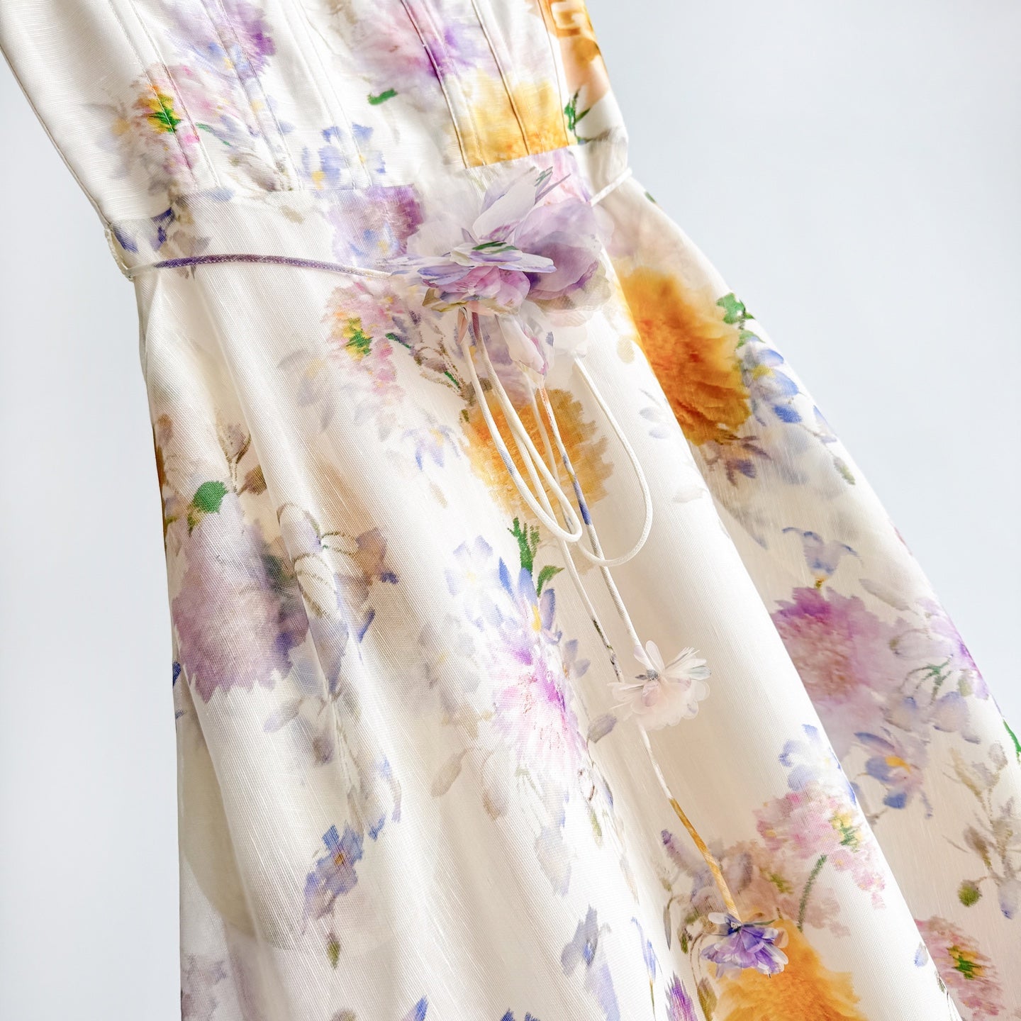 The Luna Ruffle Midi Dress in Cream Dahlia